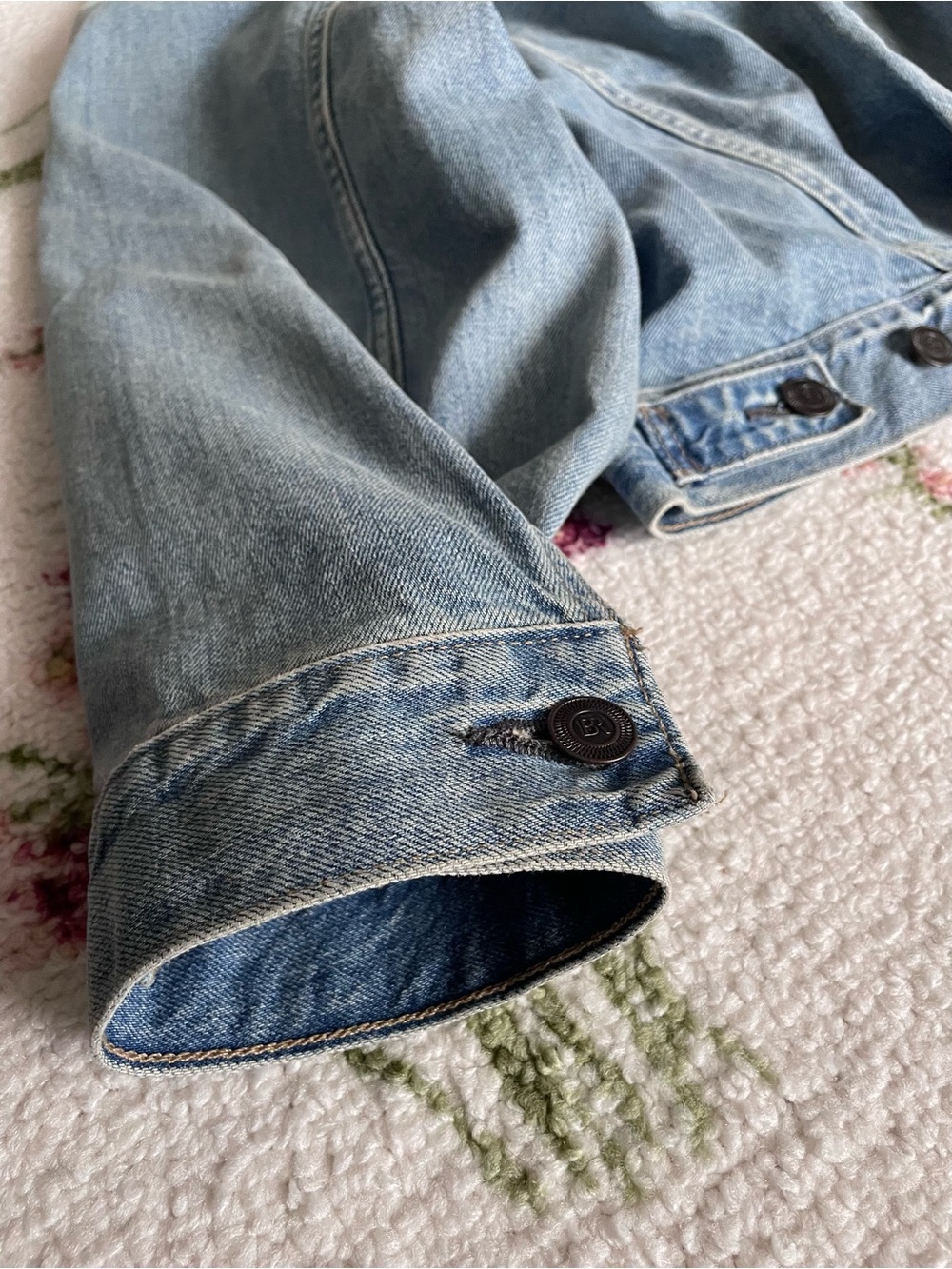 Banana Republic Trucker Jacket - Picture 9 of 14